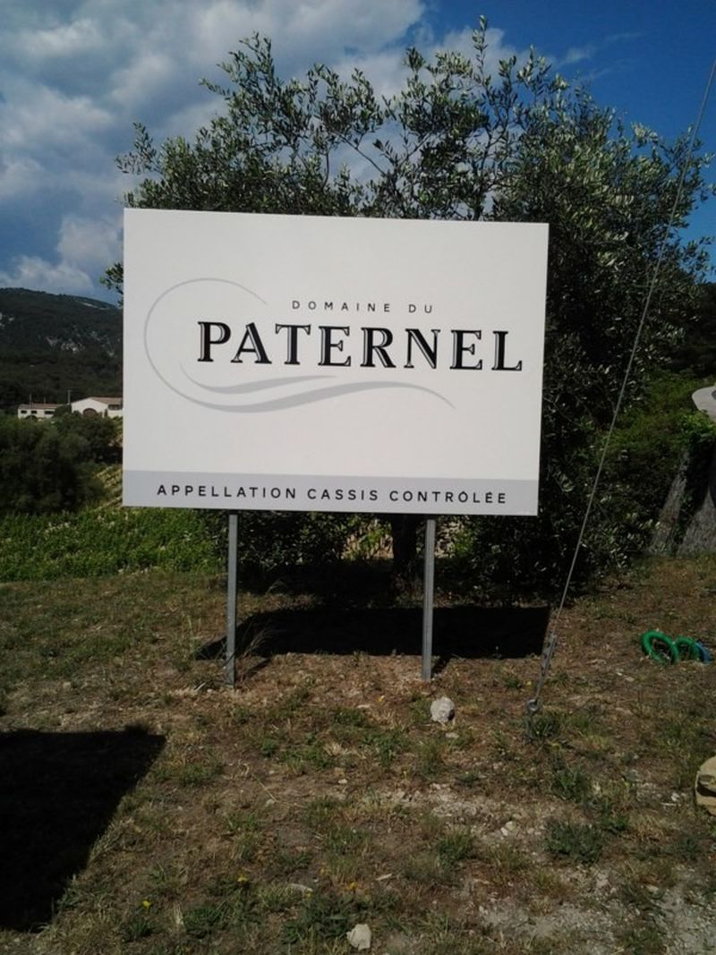 Signalétique pour le domaine viticole à Cassis, Le PATERNEL et du syndicat des Vins de Cassis