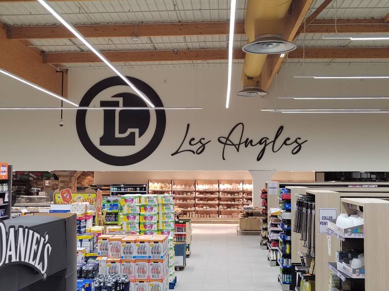 Lettres en PVC Expansé pour le E.Leclerc des Angles + logo.