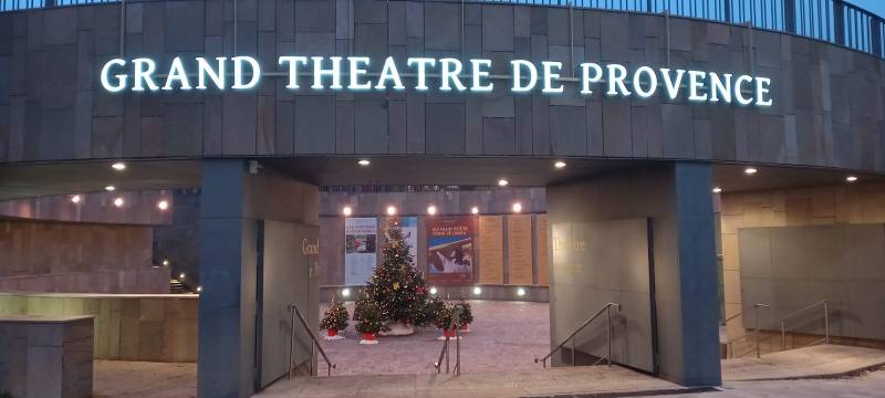 Lettres en relief en plexiglas black&white