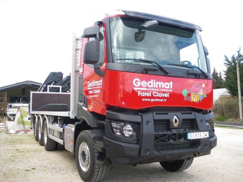 Décor en film adhésif pour Gedimat