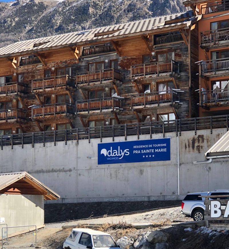 Caisson lumineux simple face pour le groupe Odalys à  Vars