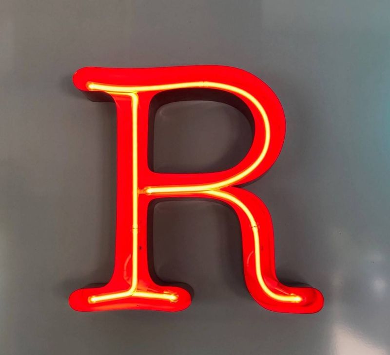 Lettres baignoire éclairage en tube néon