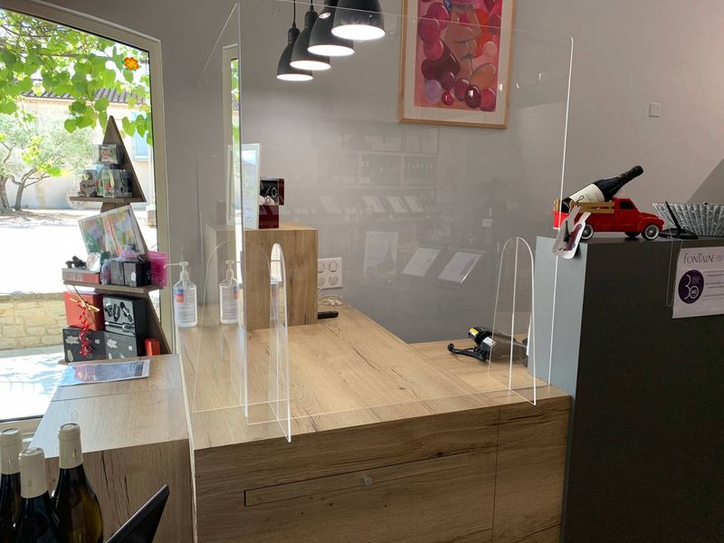 pAROIS DE PROTECTION EN PLEXIGLAS INCOLORE