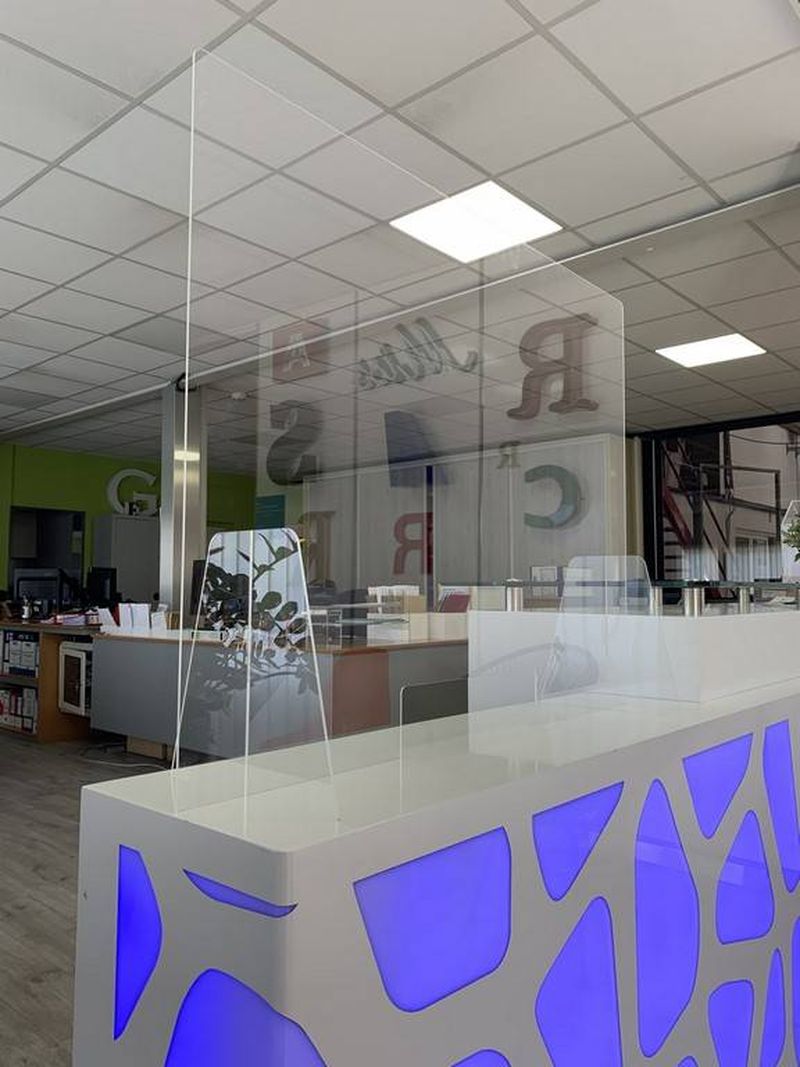 Déconfinement protection plexiglas contre covid19