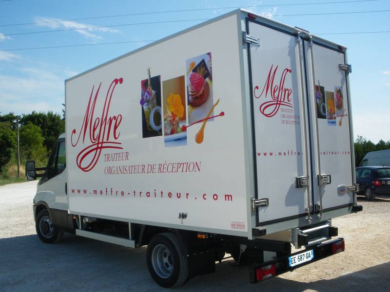 Véhicule Meffre avec décor 