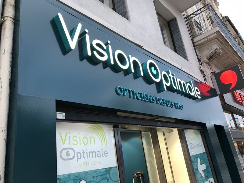 lettres relief en plexiglas