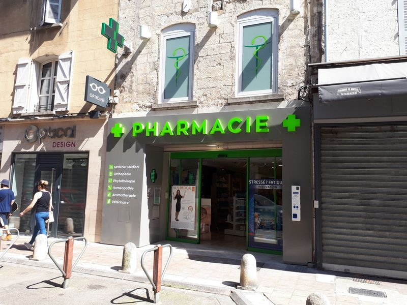 Lettres boitier et habillage de façade