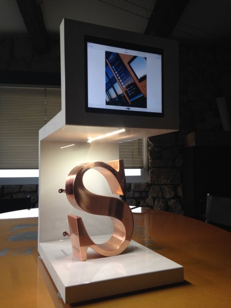 Présentoir lumineux support Ipad