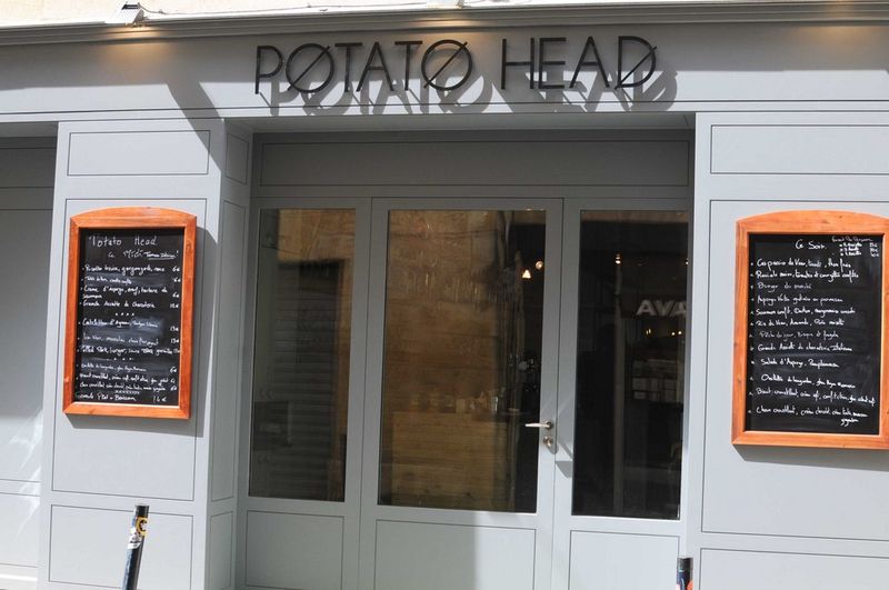 Lettres plates en plexiglas pour le restaurant POTATO HEAD à Bordeaux