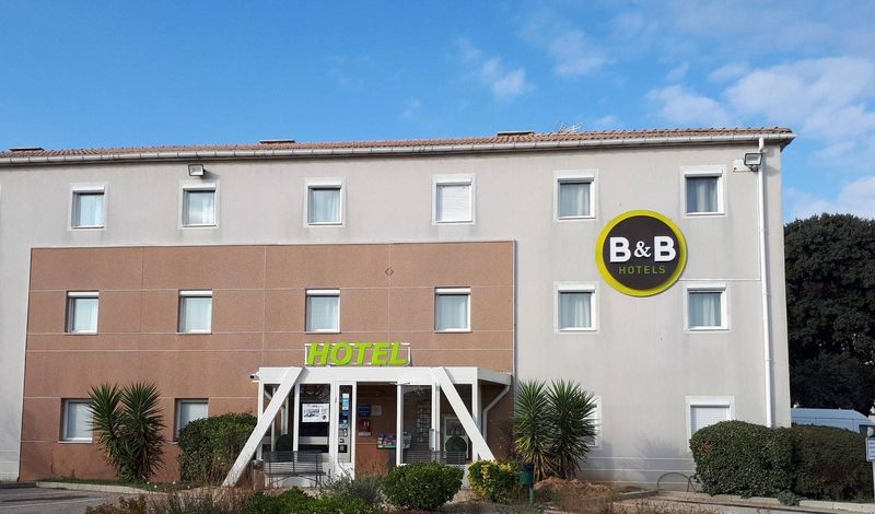 Lettres boitier plexiglas sur châssis et caisson lumineux