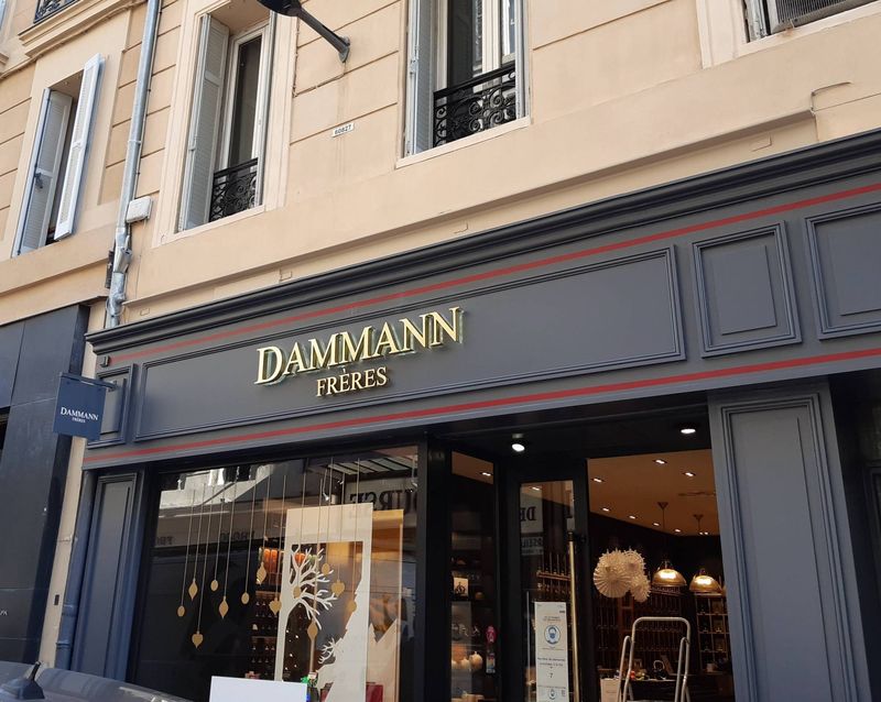 Lettres boitier laiton miroir vernis avec rétroéclairage