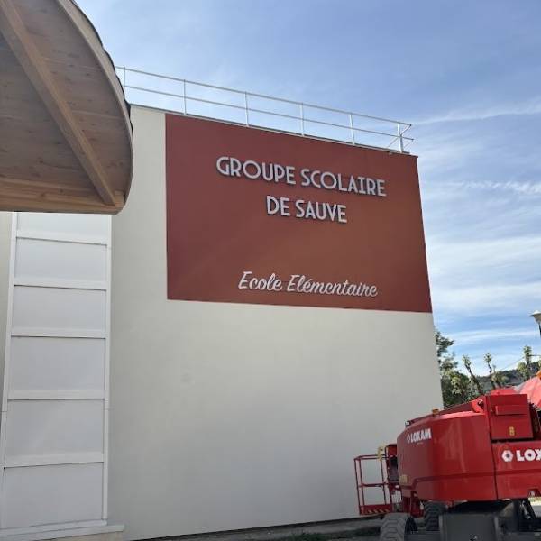 Lettres boitier en alu à Nyons