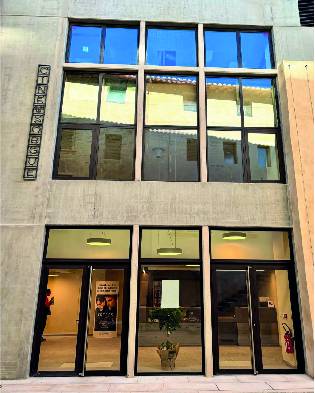 Enseigne lumineuse cinema l'Isle sur Sorgue